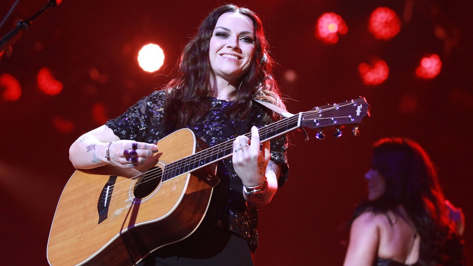 Amy Macdonald mit Gitarre
