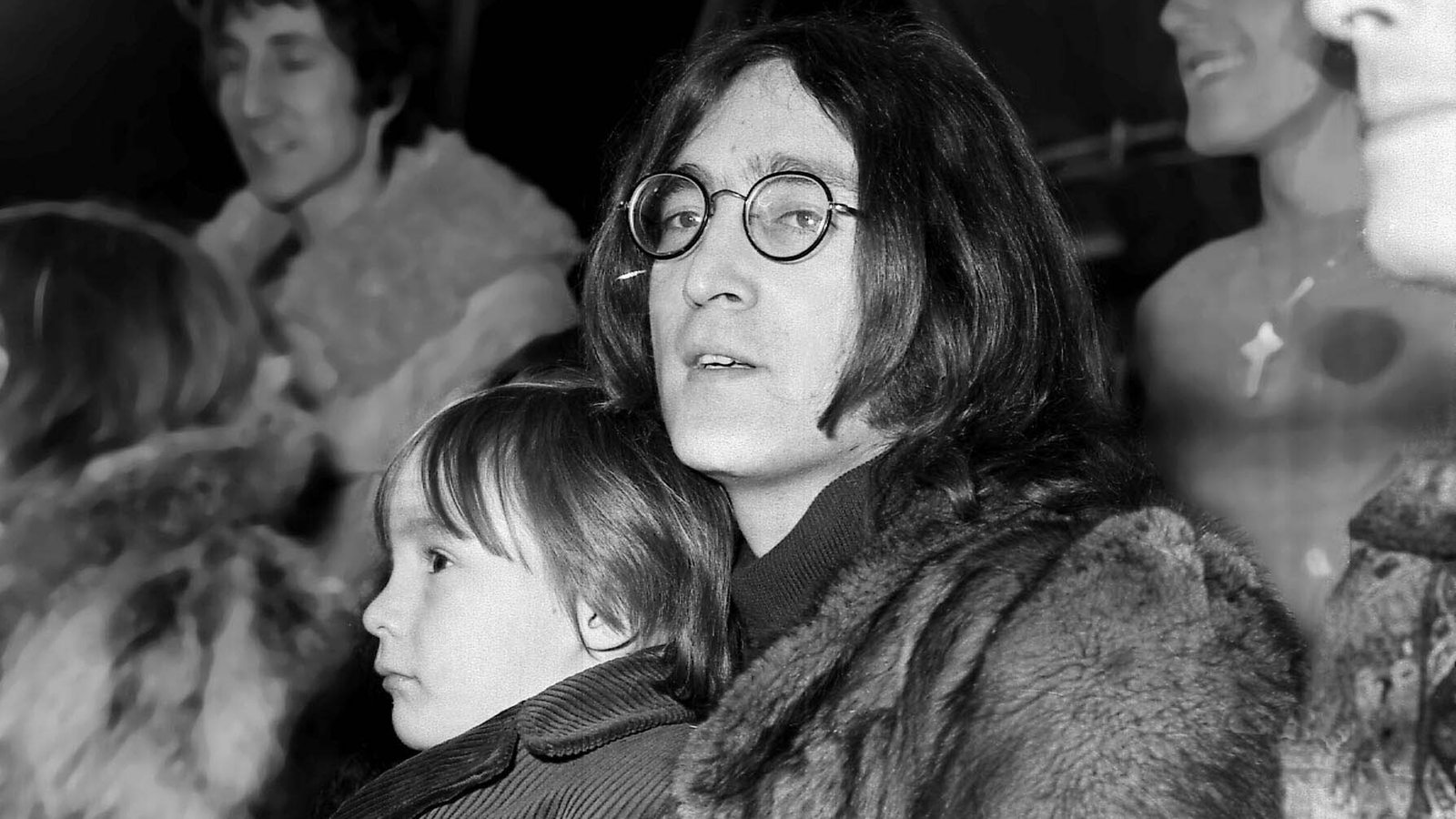 John Lennon mit seinem Sohn Julian: