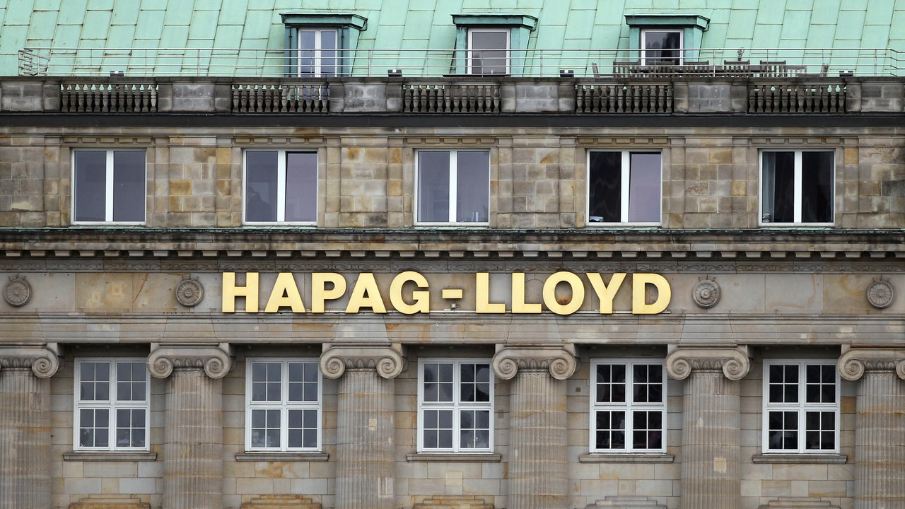 Bild von der Fassade der Zentrale von Hapag-Llyod in Hamburg (Archivbild)