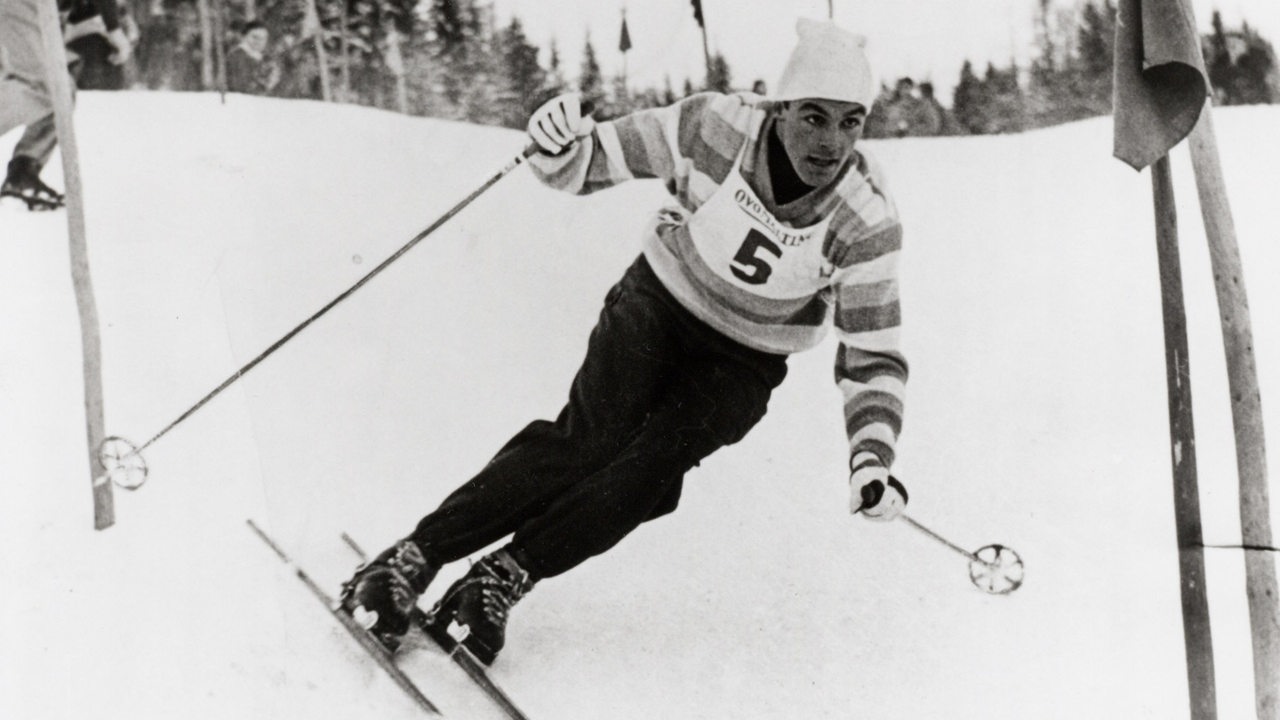 Toni Sailer bei der Skiabfahrt in den 60er-Jahren. (Archivbild)