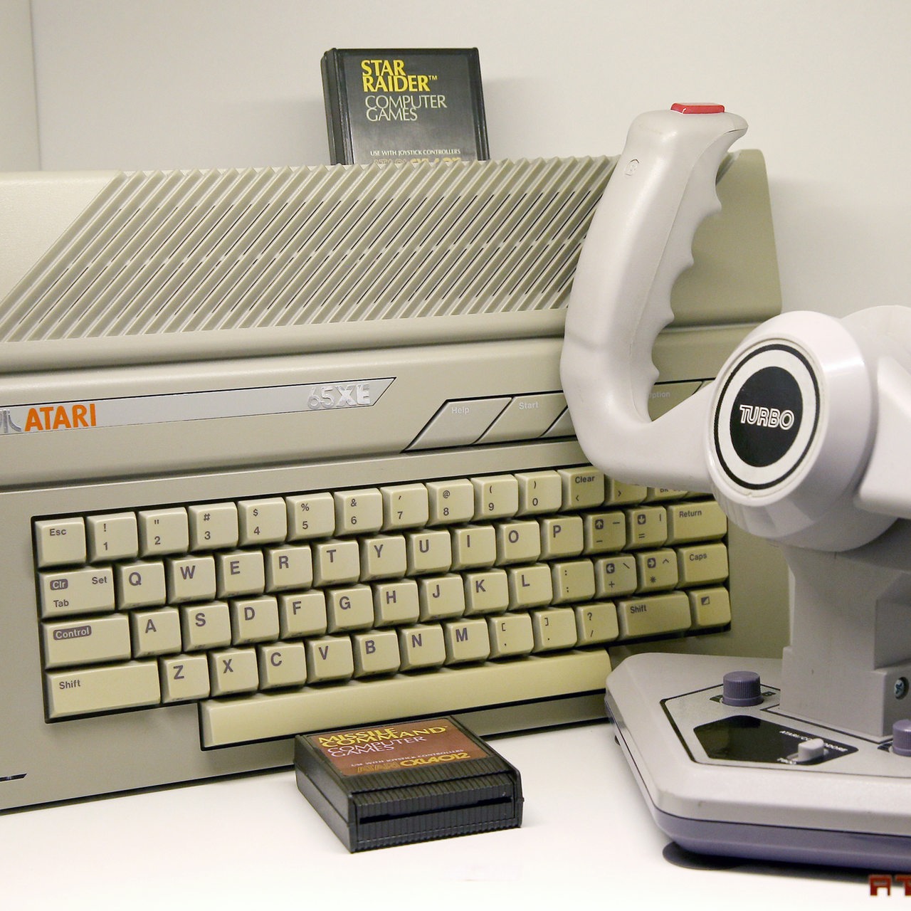 Eine Spielekonsole der Firma Atari (Atari 65XE)