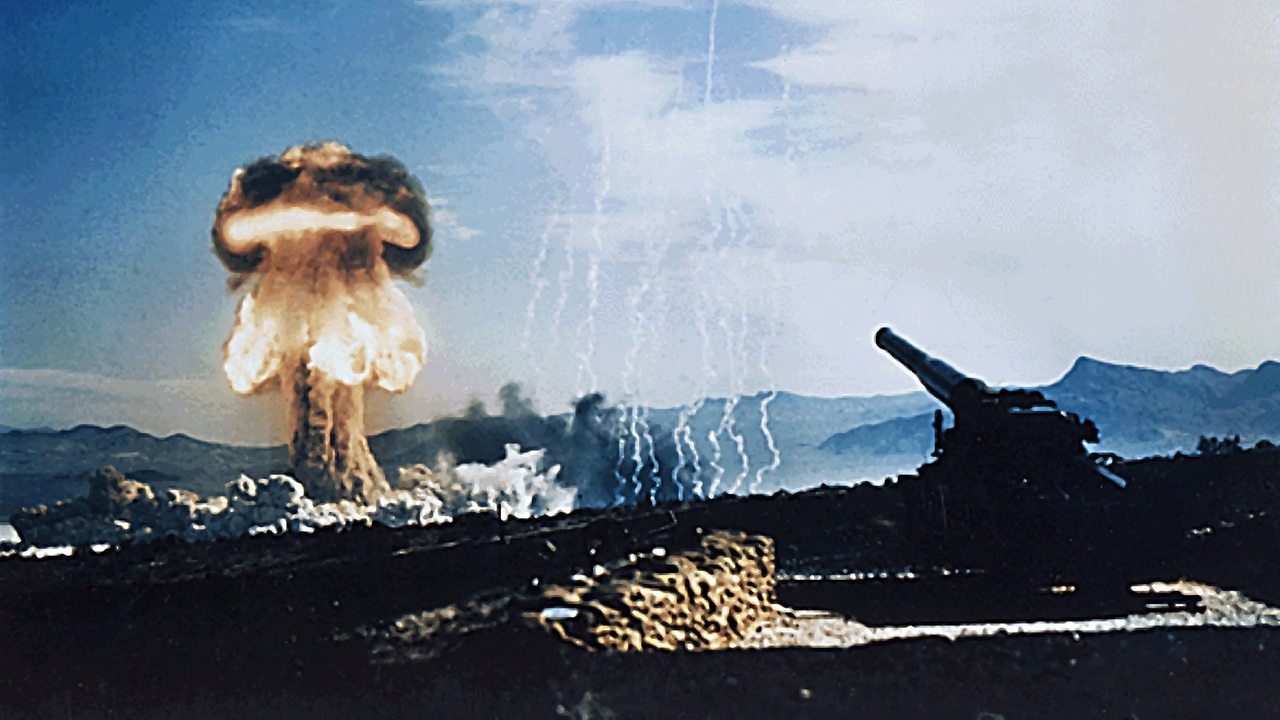 Blick auf den Atompilz auf dem Testgelände in Nevada am 23. Mai 1953. 