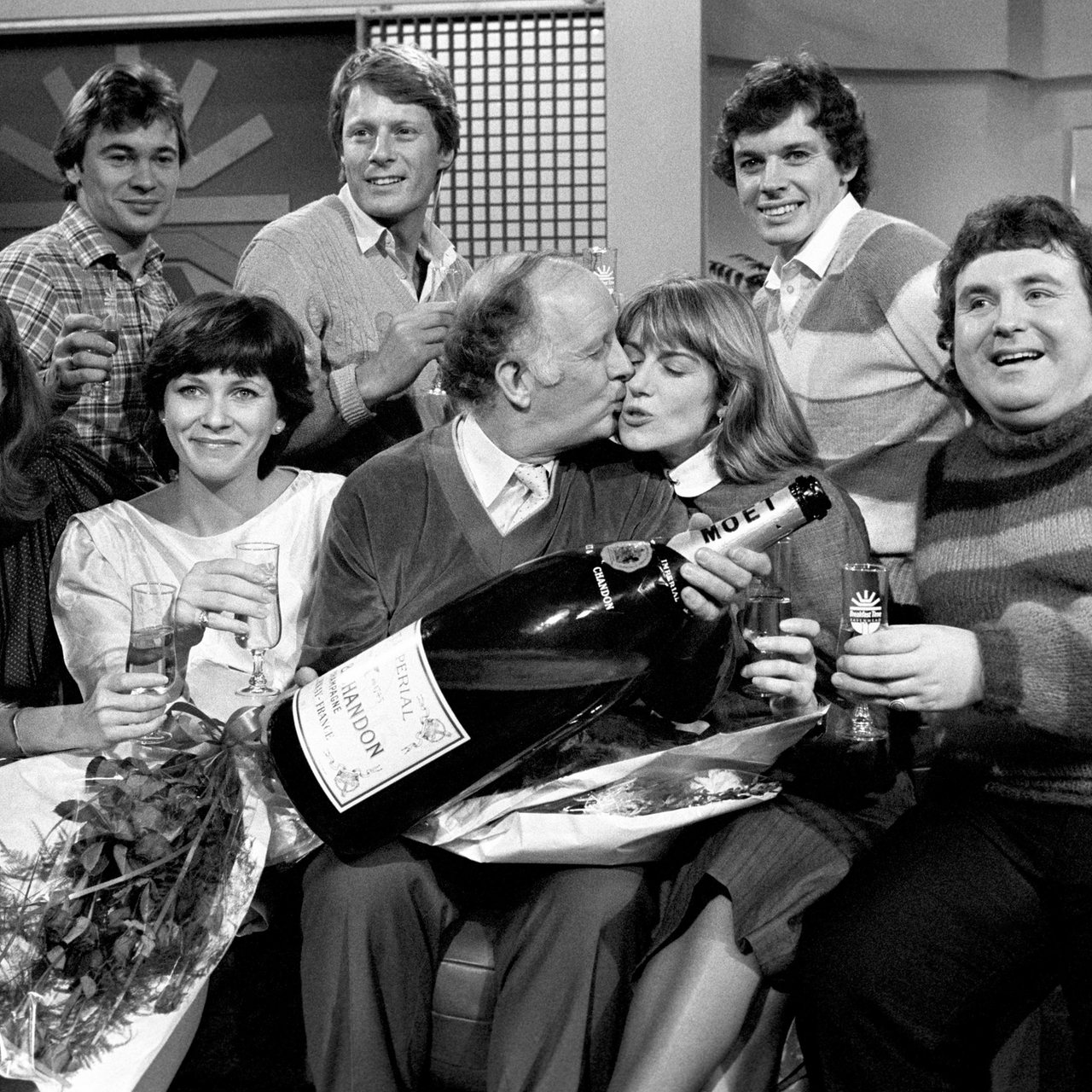 Das Moderatorenteam von "Breakfast Time" 1983 im Studio der BBC