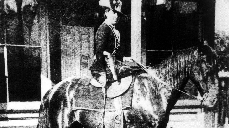 Die Banditin Belle Starr auf ihrem Pferd auf einer zeitgenössischen Fotografie