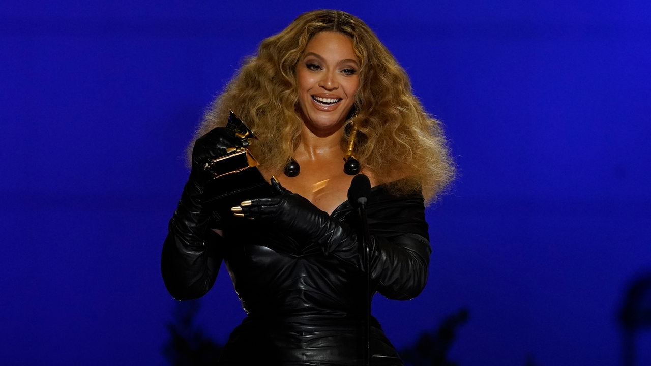 Porträt der Sängerin Beyoncé 2021