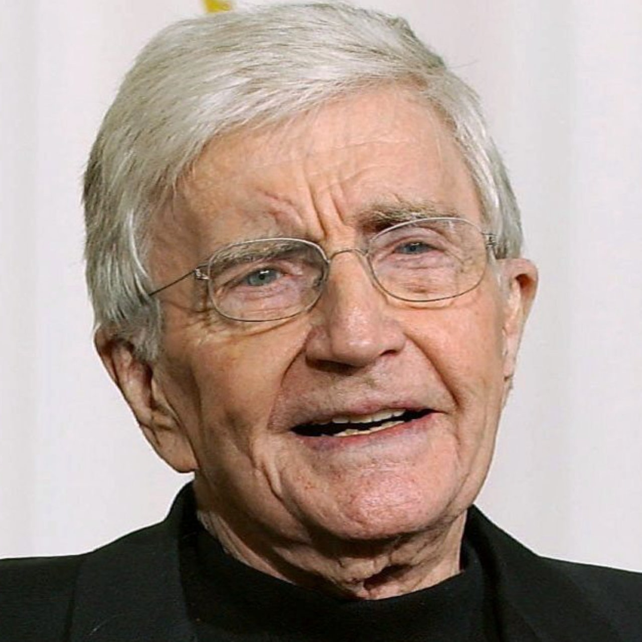 Der Schauspieler und Regisseur Blake Edwards bei der Oscar-Verleihung 2004 (Archivbild)