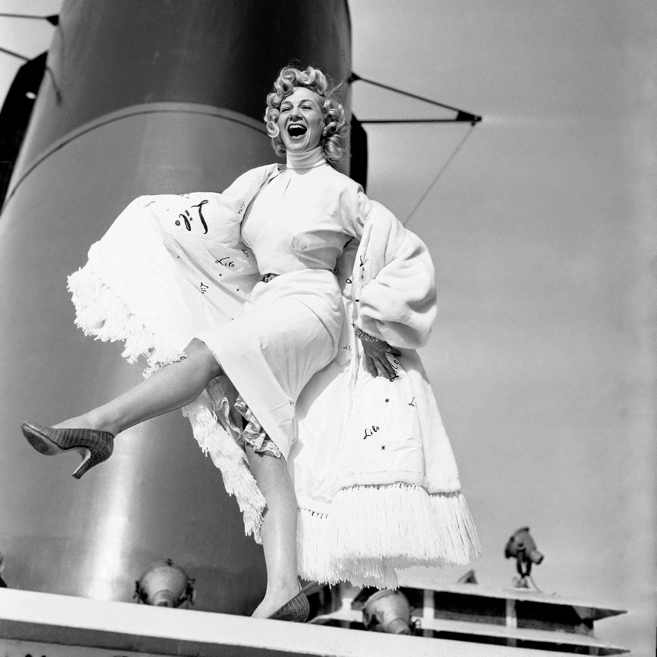 Can-Can-Tänzerin Lilo 1953 auf einem Schiff (Archivbild)