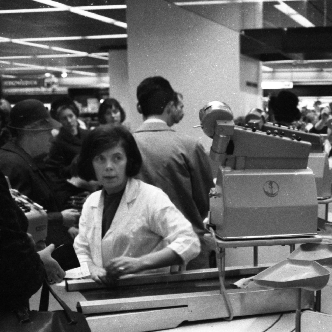 Einkaufen im Supermarkt 1965 in Bochum
