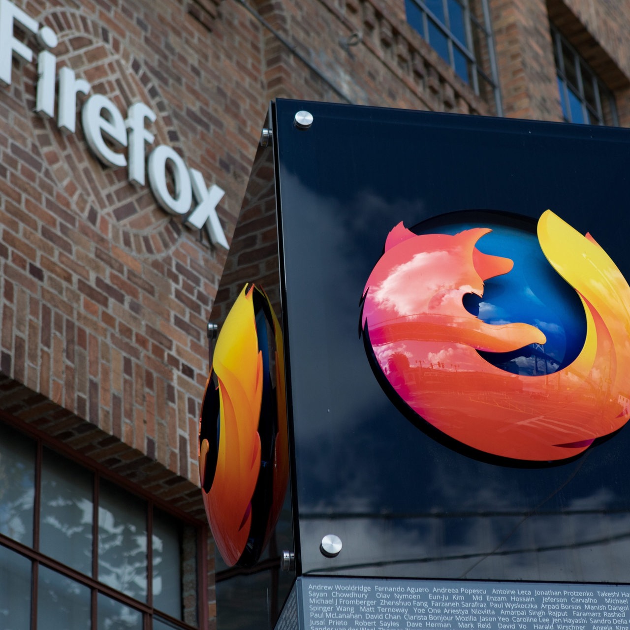 Firefox-Logo am Gebäude der Software-Firma Mozilla in San Francisco, aufgenommen im November 2018.
