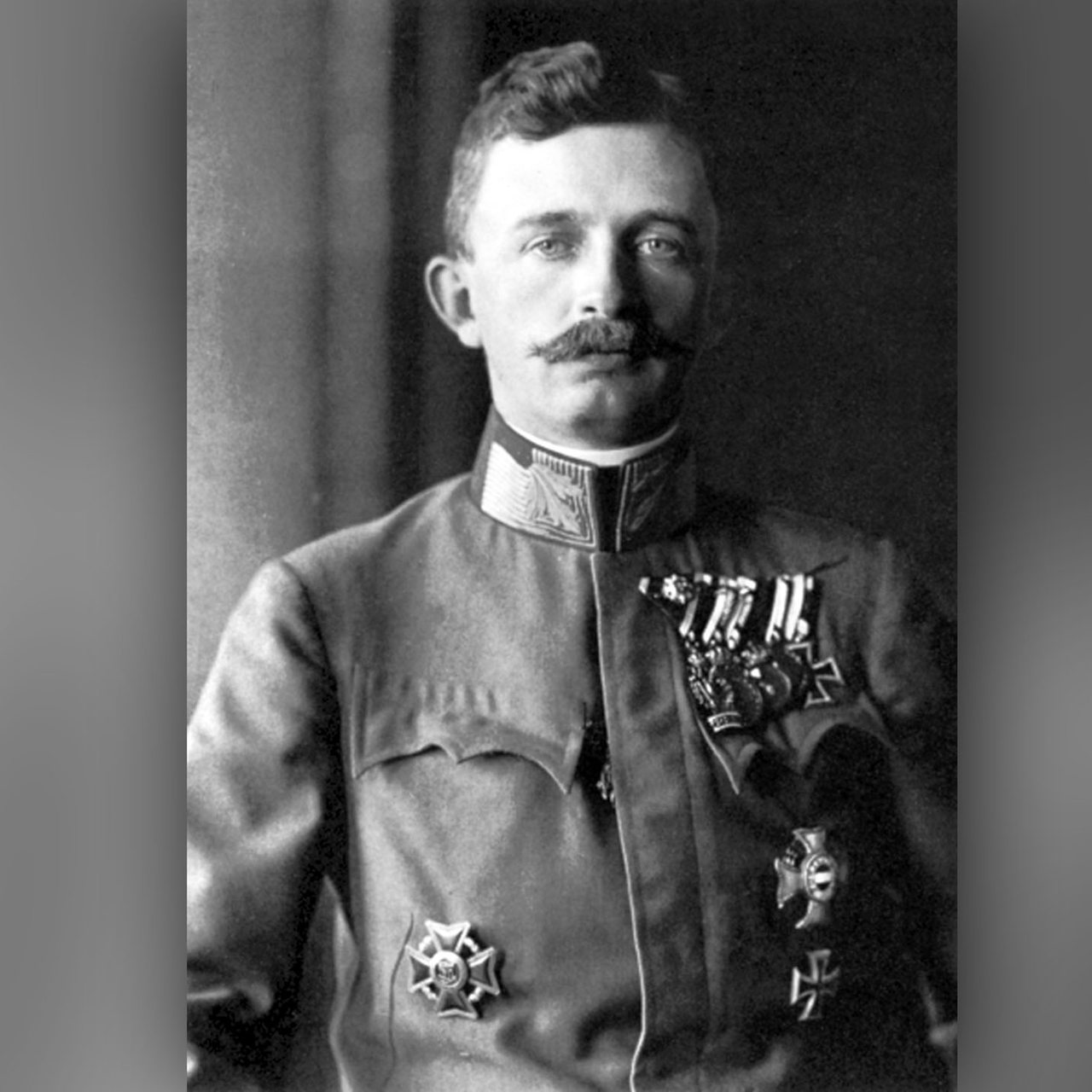 Porträt von Kaiser Karl 1. von Österreich um 1917