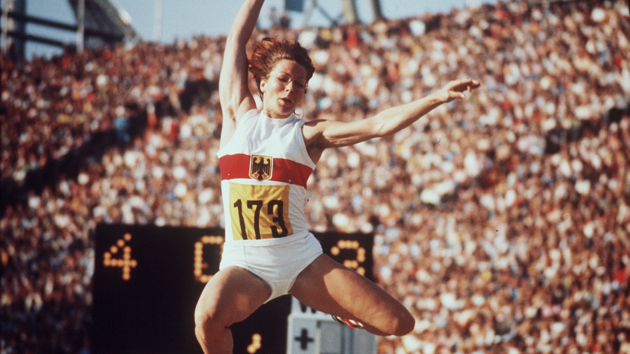 Heide Rosendahl beim Weitsprung Olympia 1972