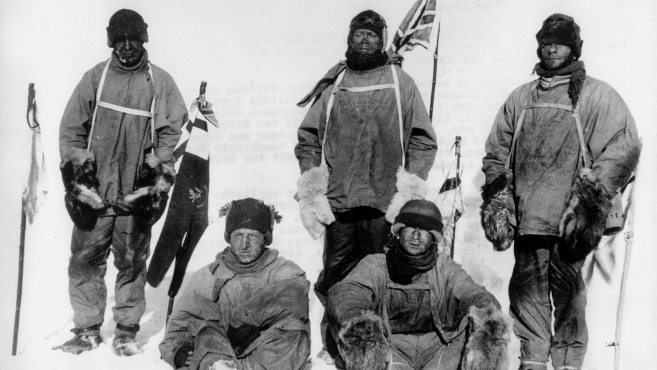 Der britische Polarforscher Robert F. Scott mit seiner Mannschaft während der Südpolarexpedition 1912 (Archivbild)