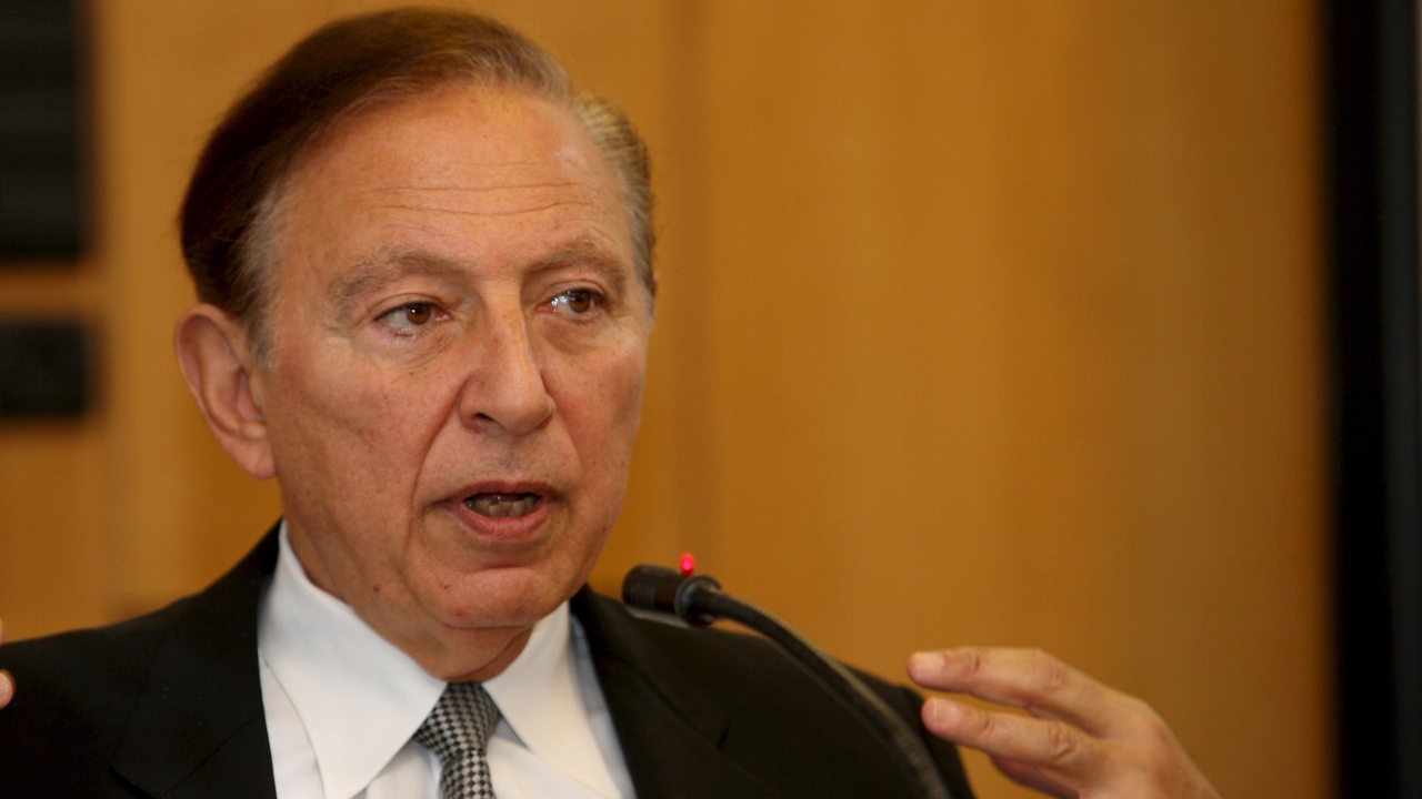 Porträt von Robert Gallo 2008 in Paris