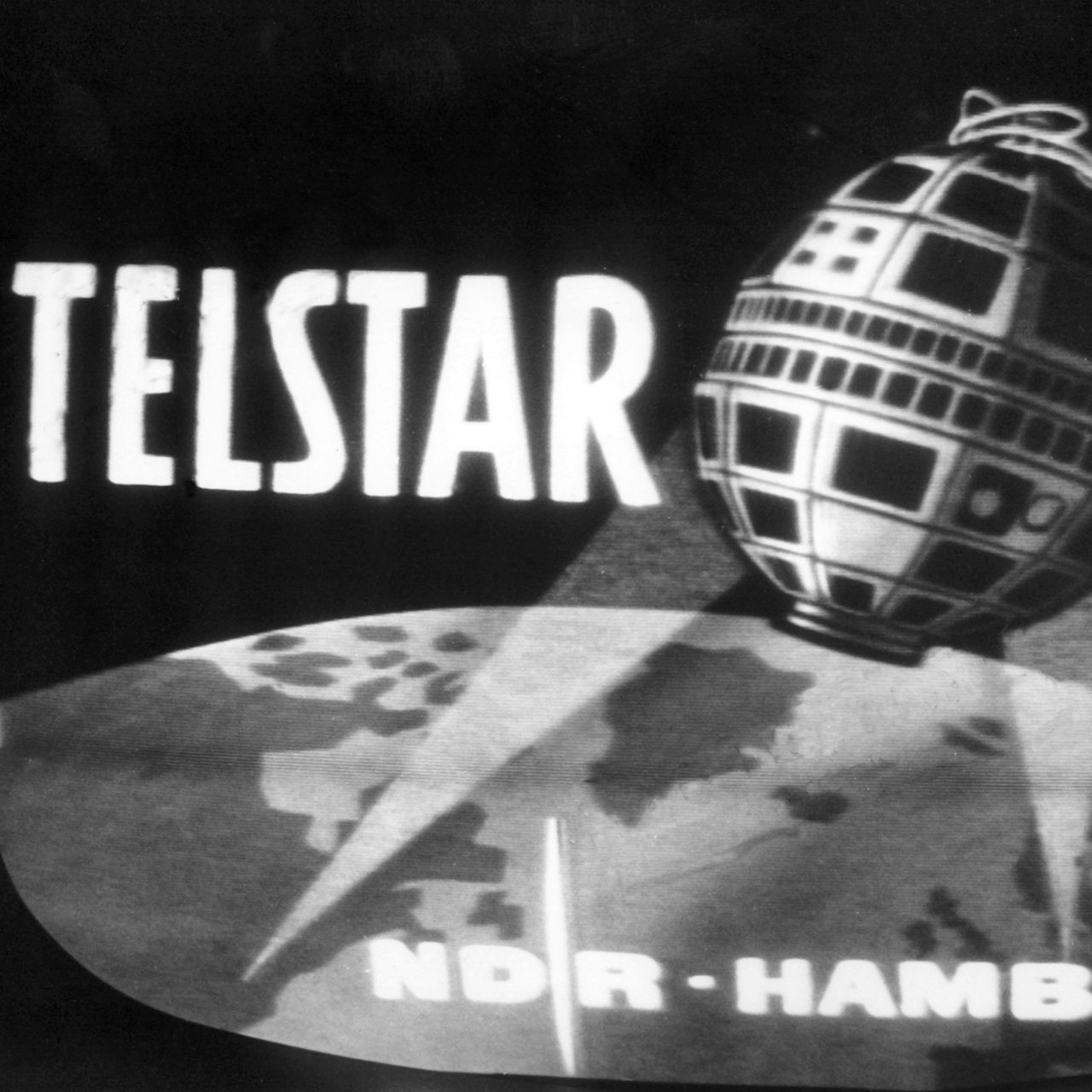 Ein Standbild des NDR aus Hamburg ist am 23.07.1962 zum Auftakt der ersten Fernseh-Live-Übertragung eines Fernsehprogramms aus den USA nach Europa zu sehen.