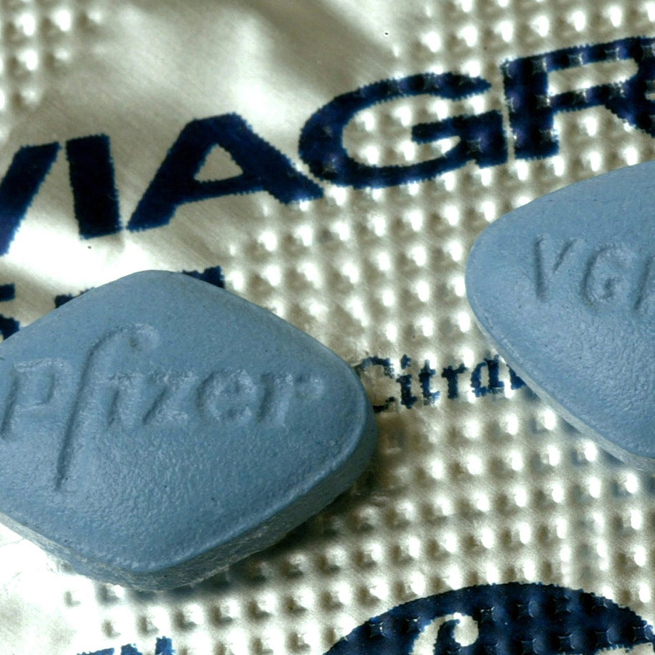 Eine Blisterverpackung Viagra-Tabletten (Archivbild)