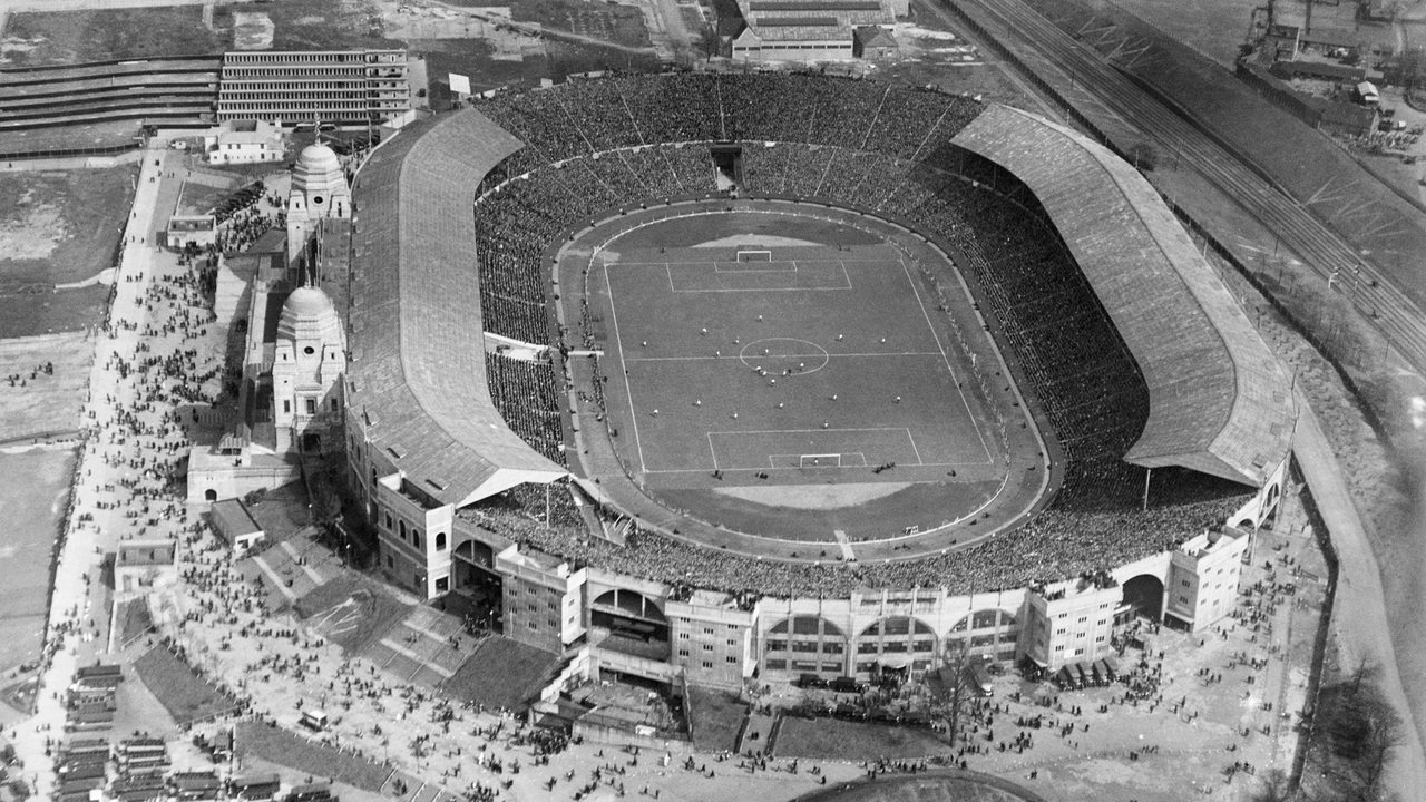 Historische Aufnahme: das Londoner Wembley Stadion von oben 1929