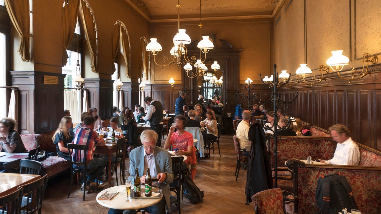 Wiener Kaffeehaus Sperl, Innenraum mit Gästen