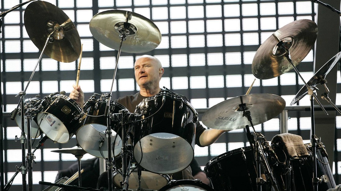 Phil Collins am Schlagzeug bei einem Auftritt 2007 in Toronto