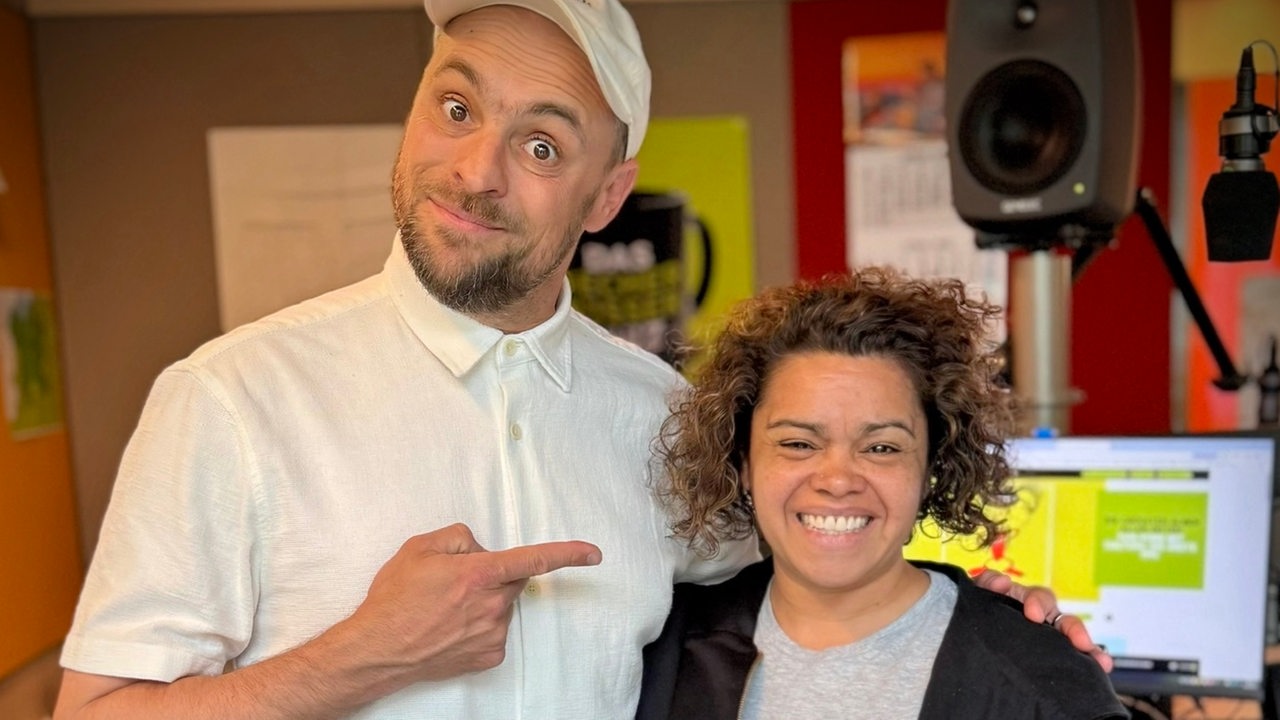 Max Mutzke bei Janine Horsch im Studio