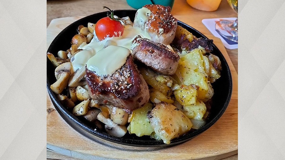 Die Adelige Pfanne. Ein Gericht aus dem Traditionshaus "Zum Adeligen Holze"