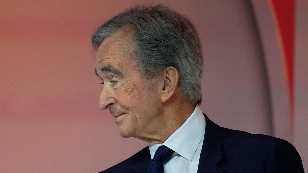 Porträt des französischen Unternehmers Bernard Arnault.