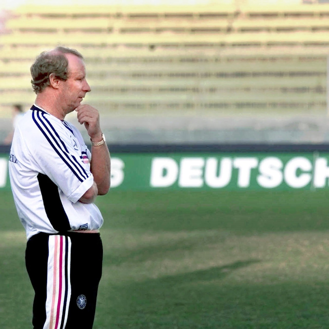 Berti Vogts, 1998, während eines Trainings der DFB Elf in Malta