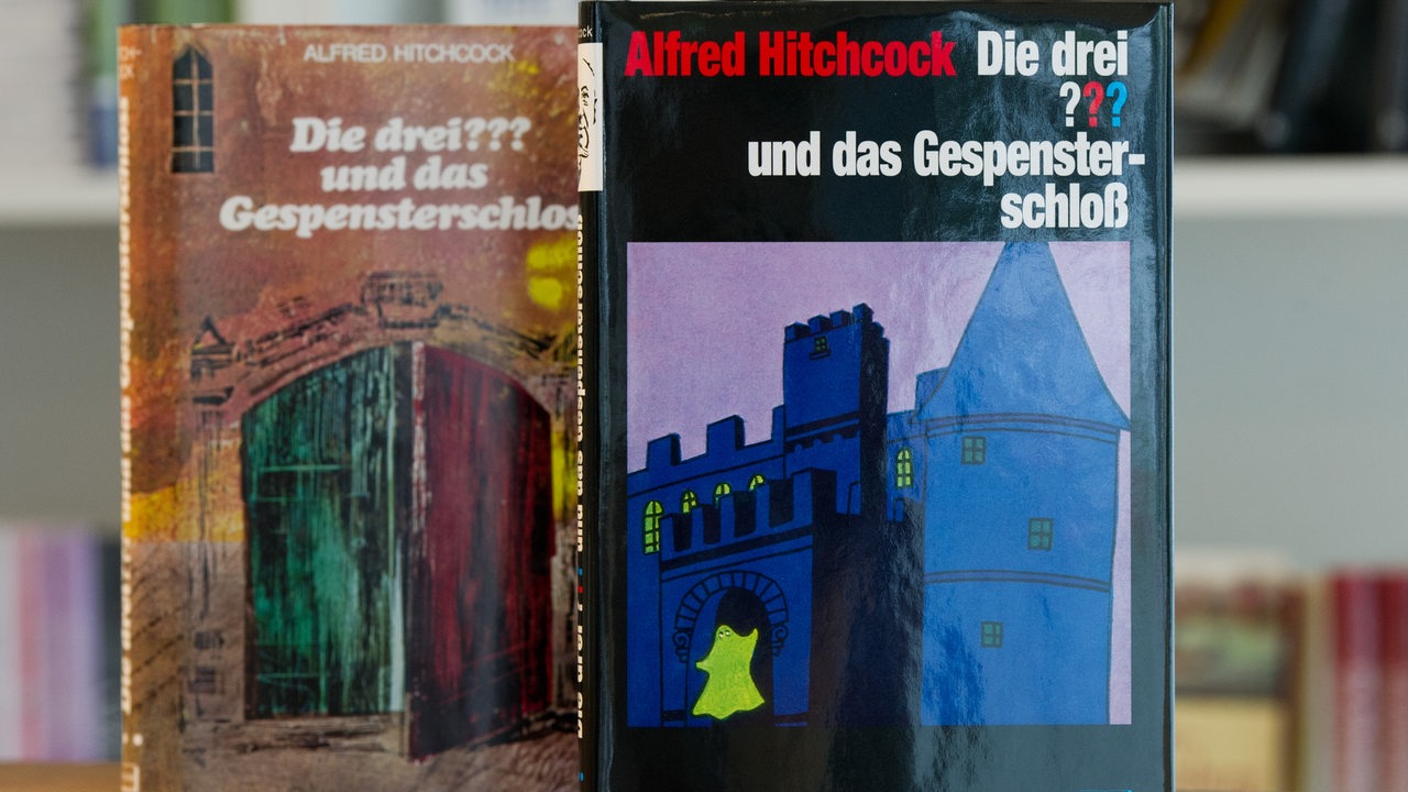 Das Wendecover des Re-Prints «Die drei ??? und das Geisterschloss (ß)» wie es als erste deutsche Ausgabe 1968 (l) erschien und im aktuellen Coverdesign (r),