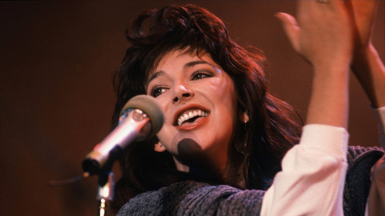 Kate Bush auf der Bühne in den 80er Jahren