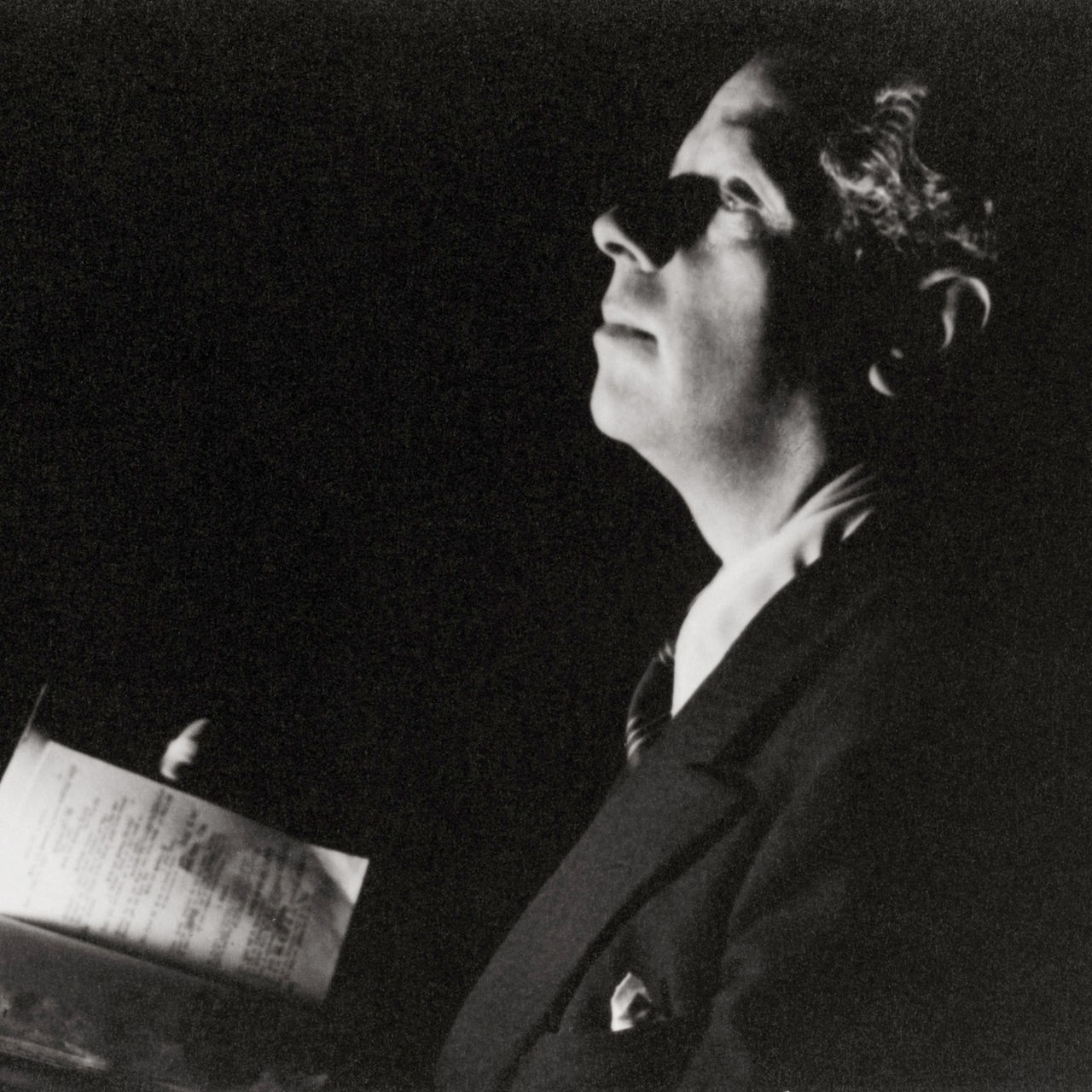 Max Reinhardt während einer Theaterprobe um 1930